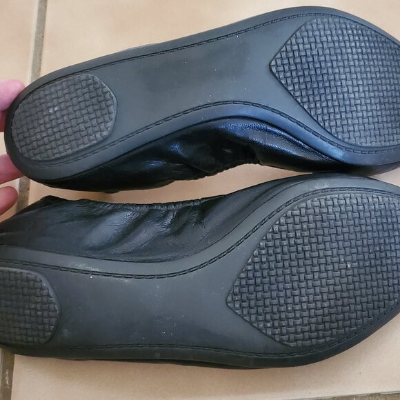 Levity Black Leather Ballet Flats w/ Snakeskin Bow - Size 10 - Picture 9 of 12